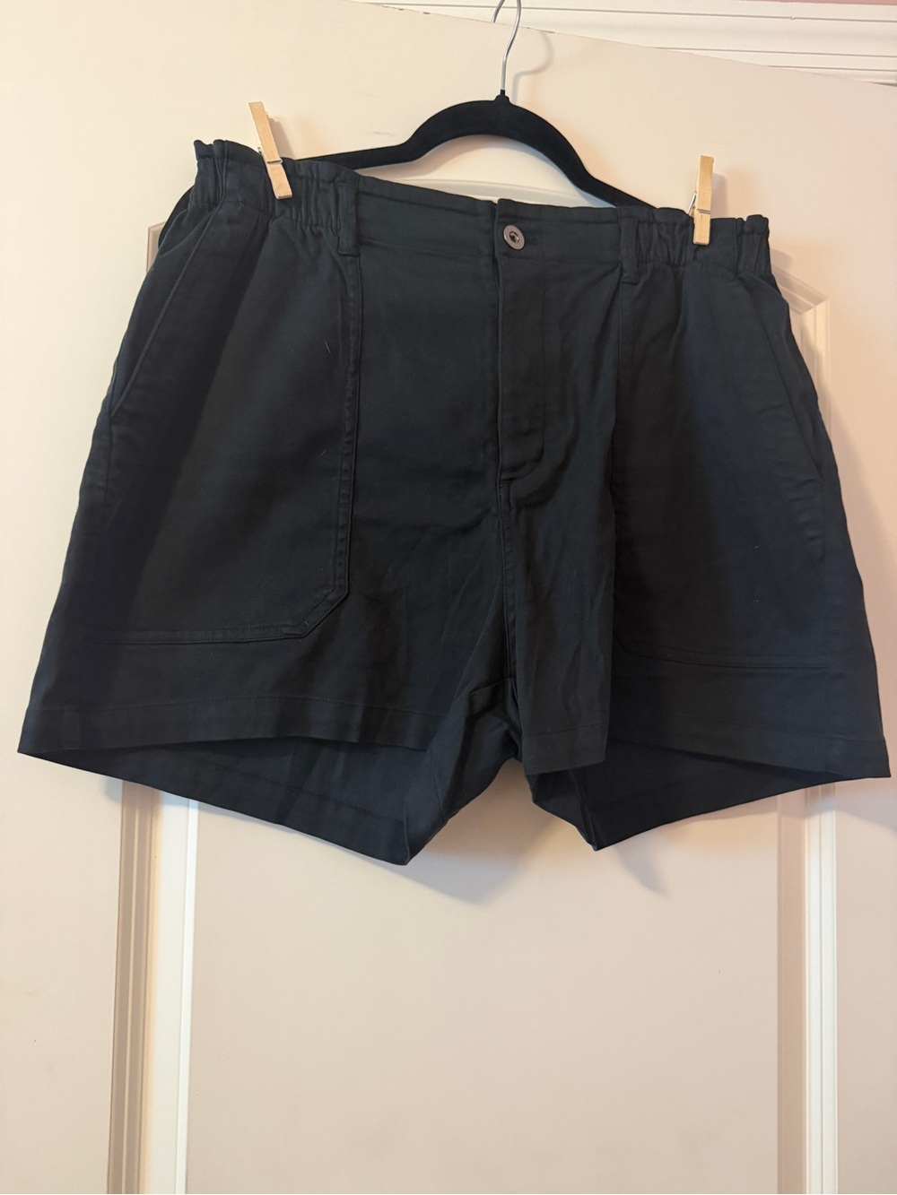 Women’s Eddie Bauer Black Casual Elastic Waist Button Fly Shorts